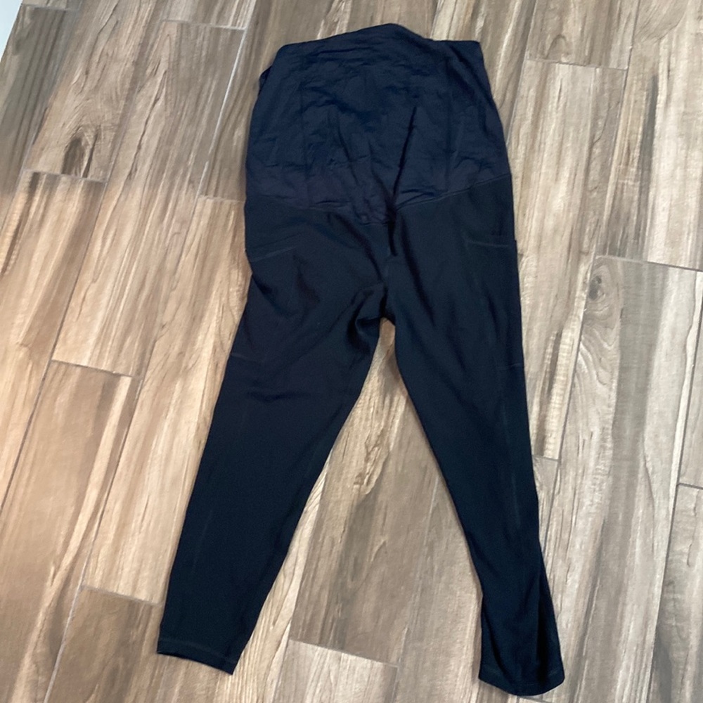 Isabel maternity black leggings capris